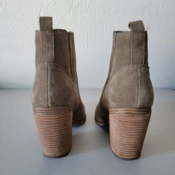 Marc Fisher Suede Marela Ankle Boots Womens 9 Tan Almond Toe Pull On - Picture 4 of 9
